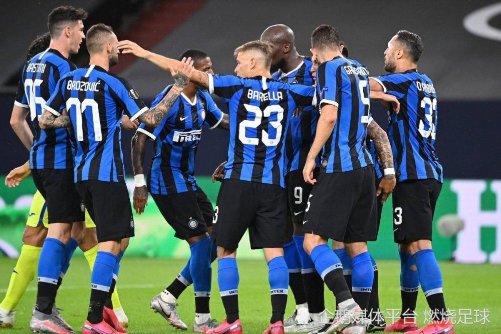  那不勒斯绝杀劲旅，意甲争冠格局持续胶着